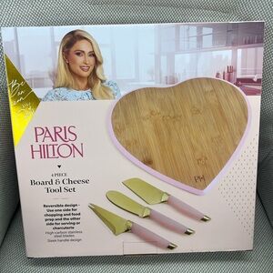Paris Hilton 4pc Heart Cutting Board & Cheese Tool Set